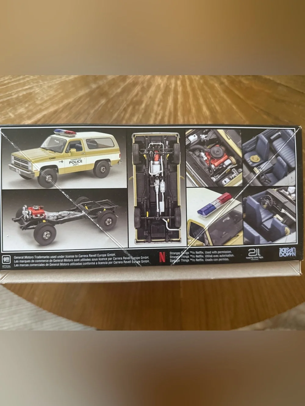 Stranger Things '85 Chevy K5 Blazer Kids Building Set - White and Brown